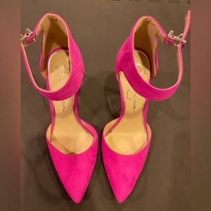 Jessica Simpson pumps